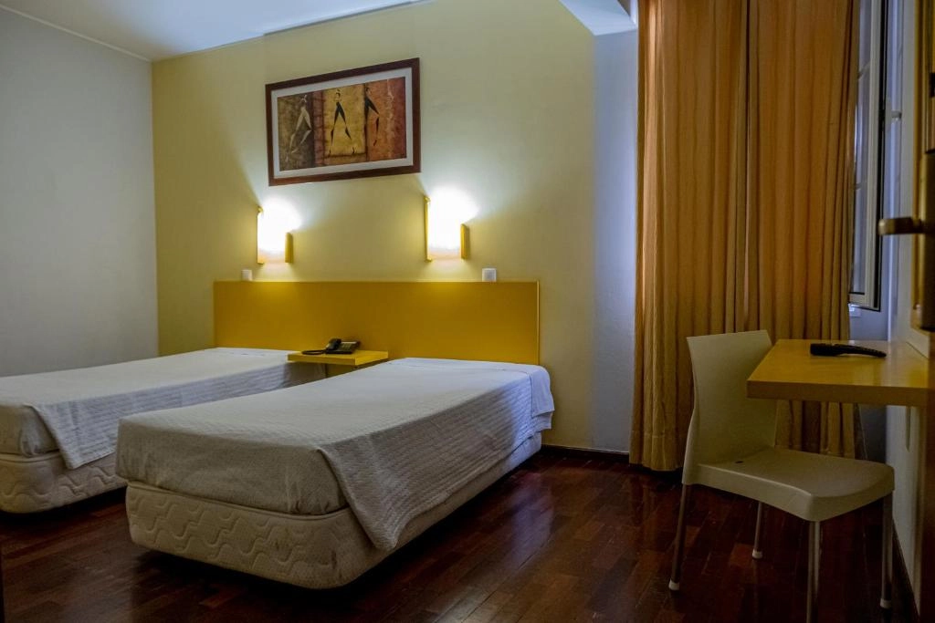 Quarto Twin Standard
